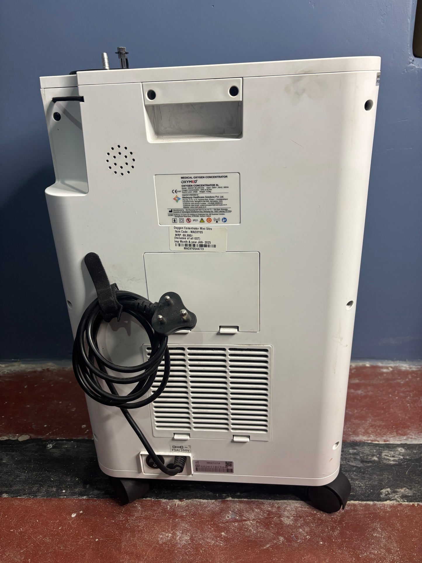 Oxymed Mini 5 LPM Oxygen Concentrator – Compact, Quiet & Powerful