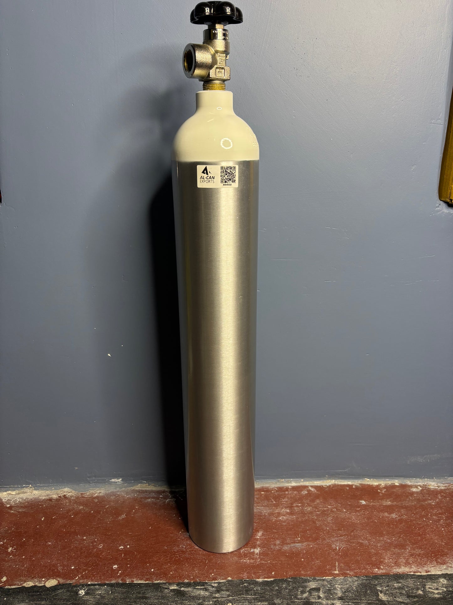 4.5 L Aluminium Oxygen Cylinder (OxyKit) with Carry Bag – Extended Use, Easy Mobility