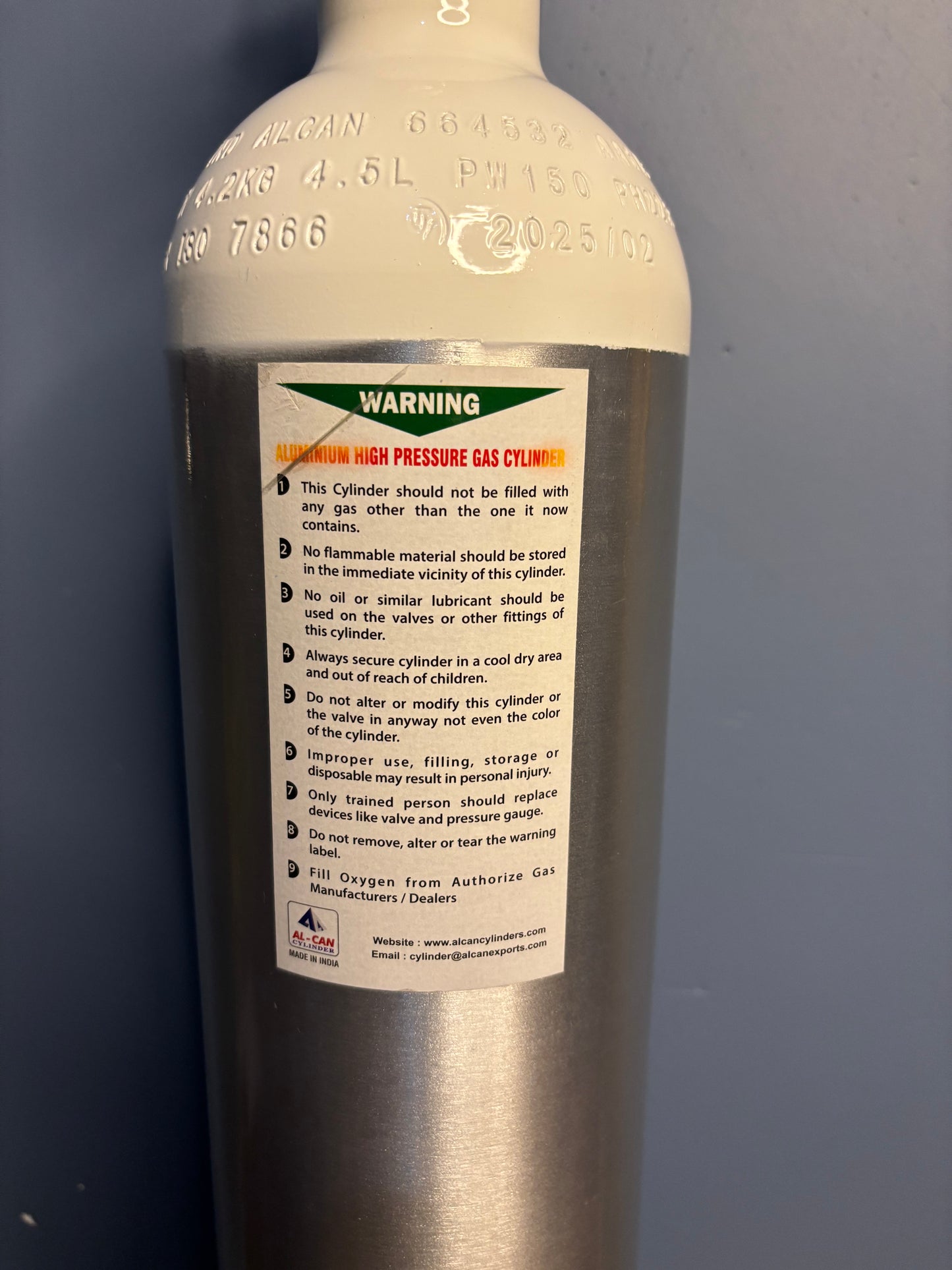4.5 L Aluminium Oxygen Cylinder (OxyKit) with Carry Bag – Extended Use, Easy Mobility