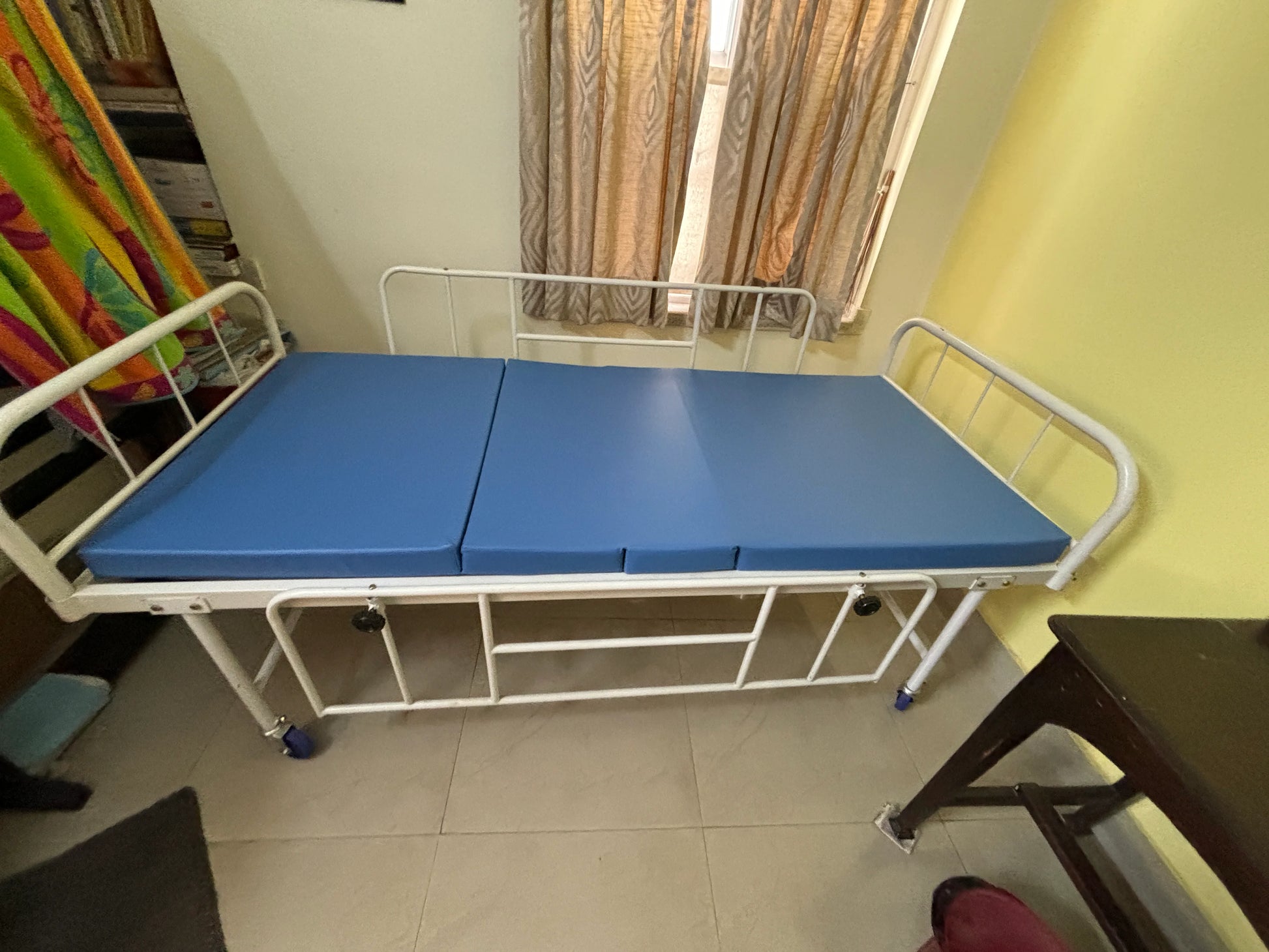 Fowler Hospital Bed Manual – Adjustable Patient Bed for Sale in India