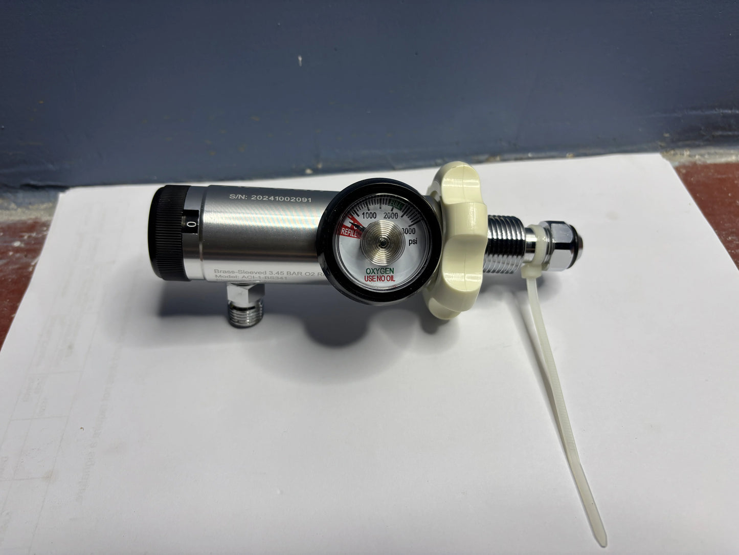 Bullnose Oxygen Regulator with Adapter (VST 210) – OxyKit Certified