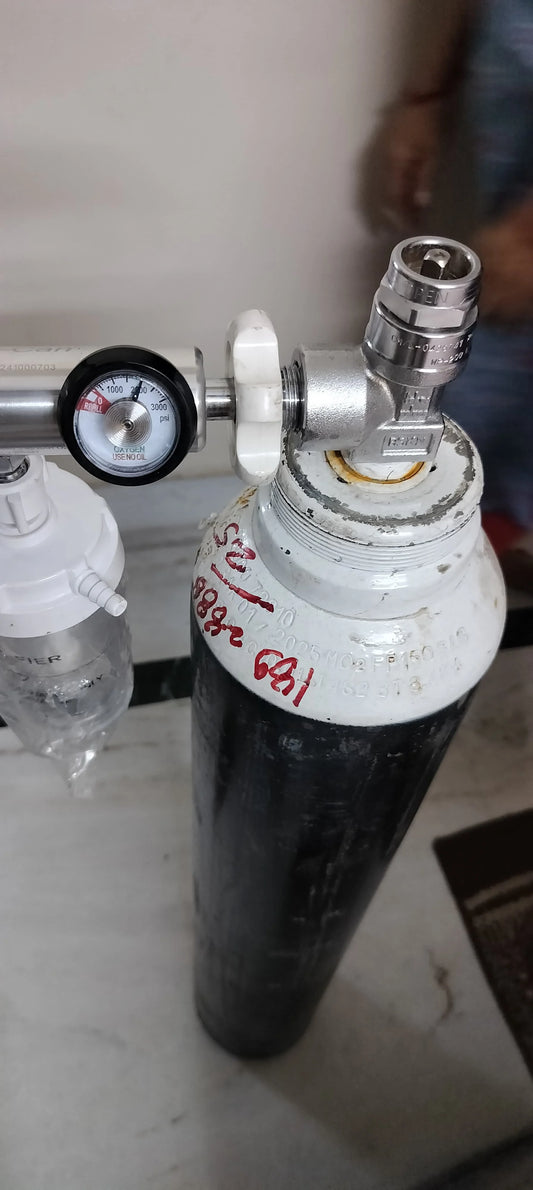 B-Type Medical Oxygen Cylinder (10.2L/40 cu ft)