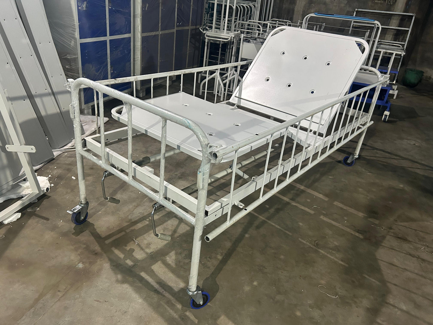 Fowler Hospital Bed (Manual) – Adjustable Patient Bed for Sale in India