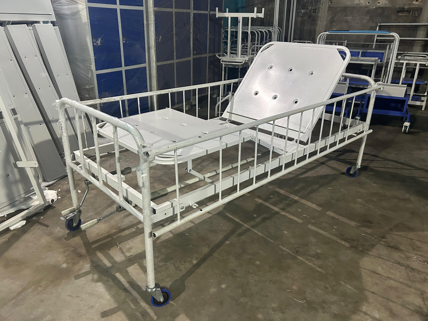 Fowler Hospital Bed (Manual) – Adjustable Patient Bed for Sale in India