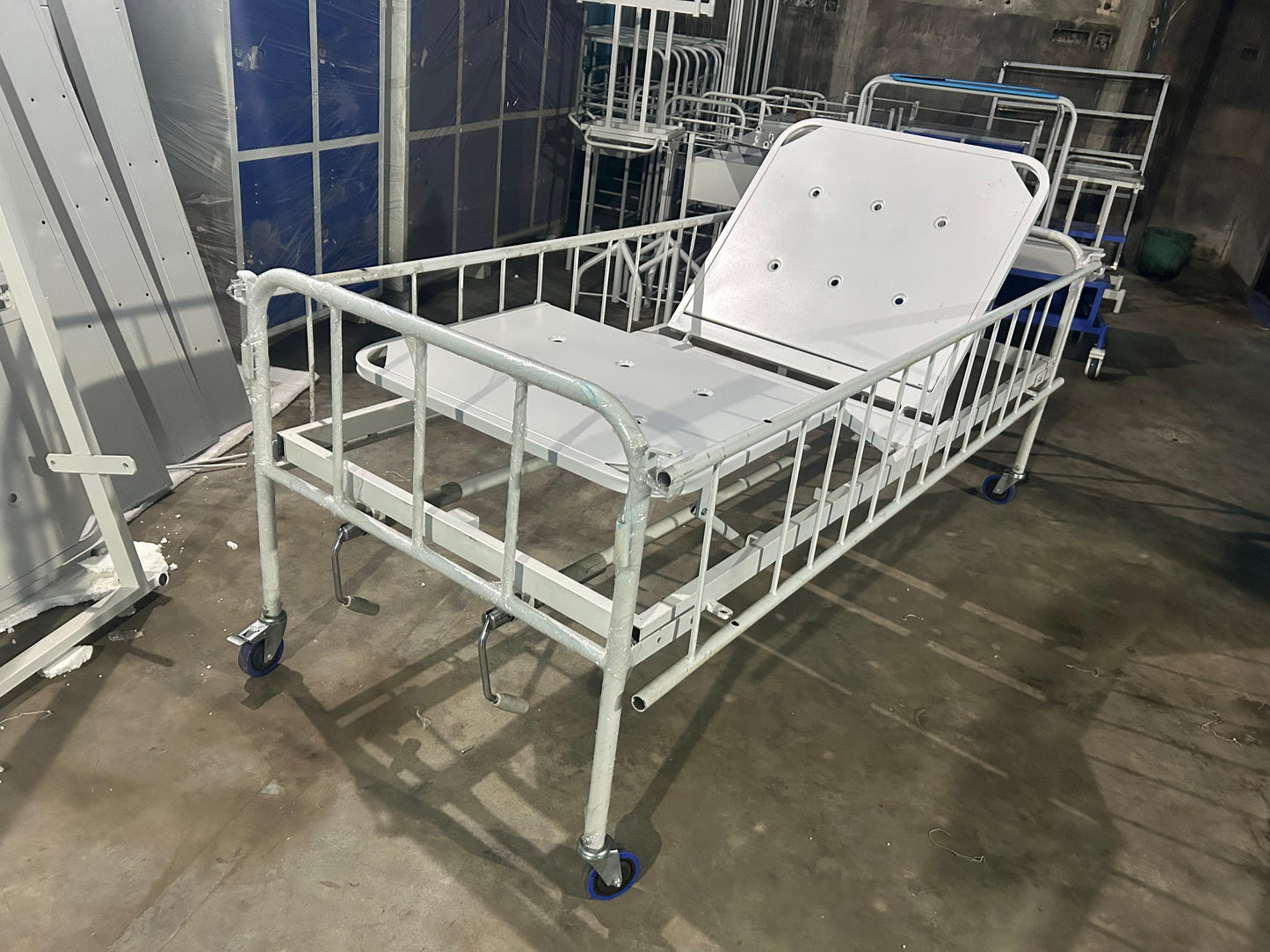 Fowler Hospital Bed (Manual) – Adjustable Patient Bed for Sale in India