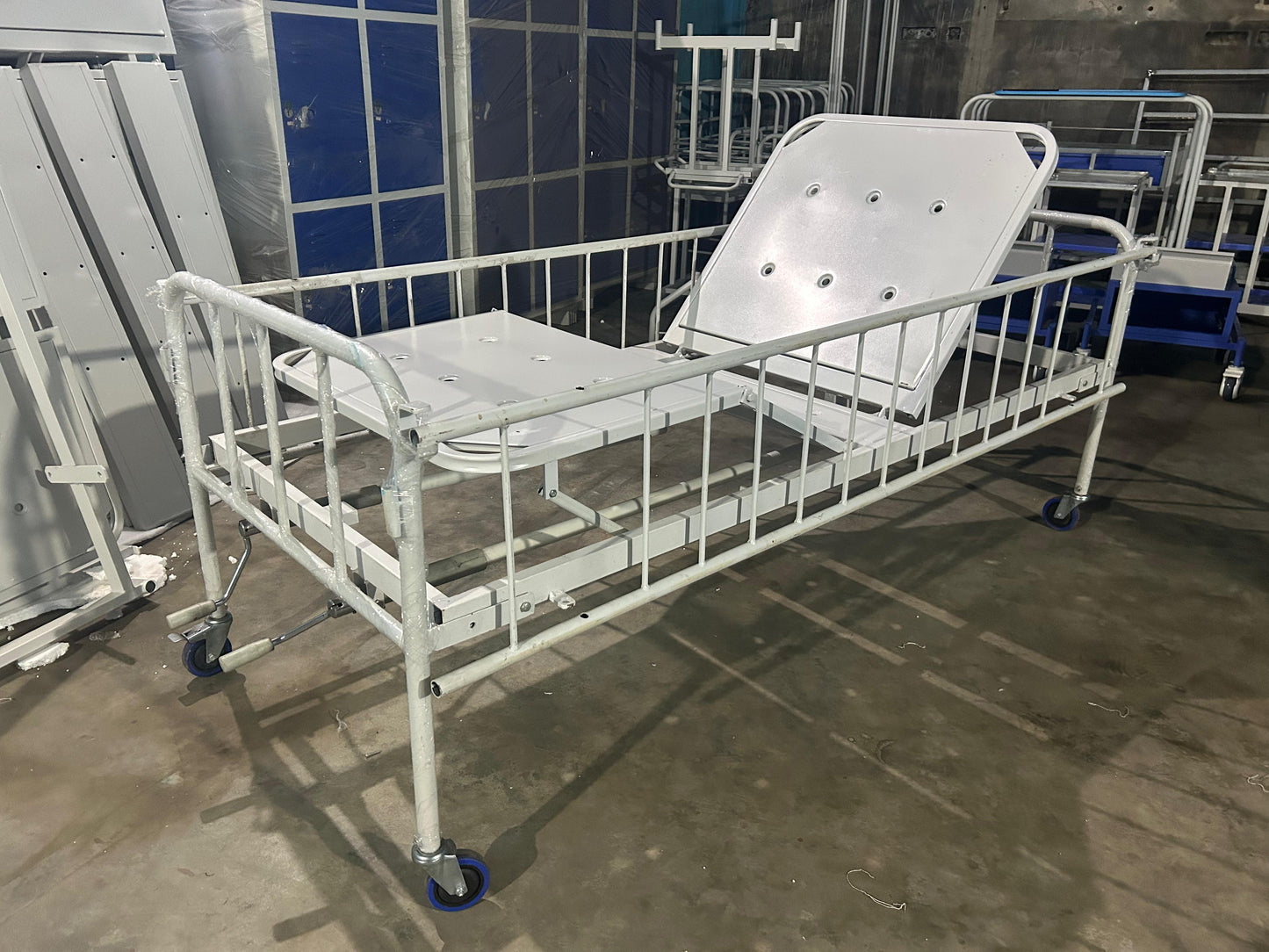 Fowler Hospital Bed (Manual) – Adjustable Patient Bed for Sale in India